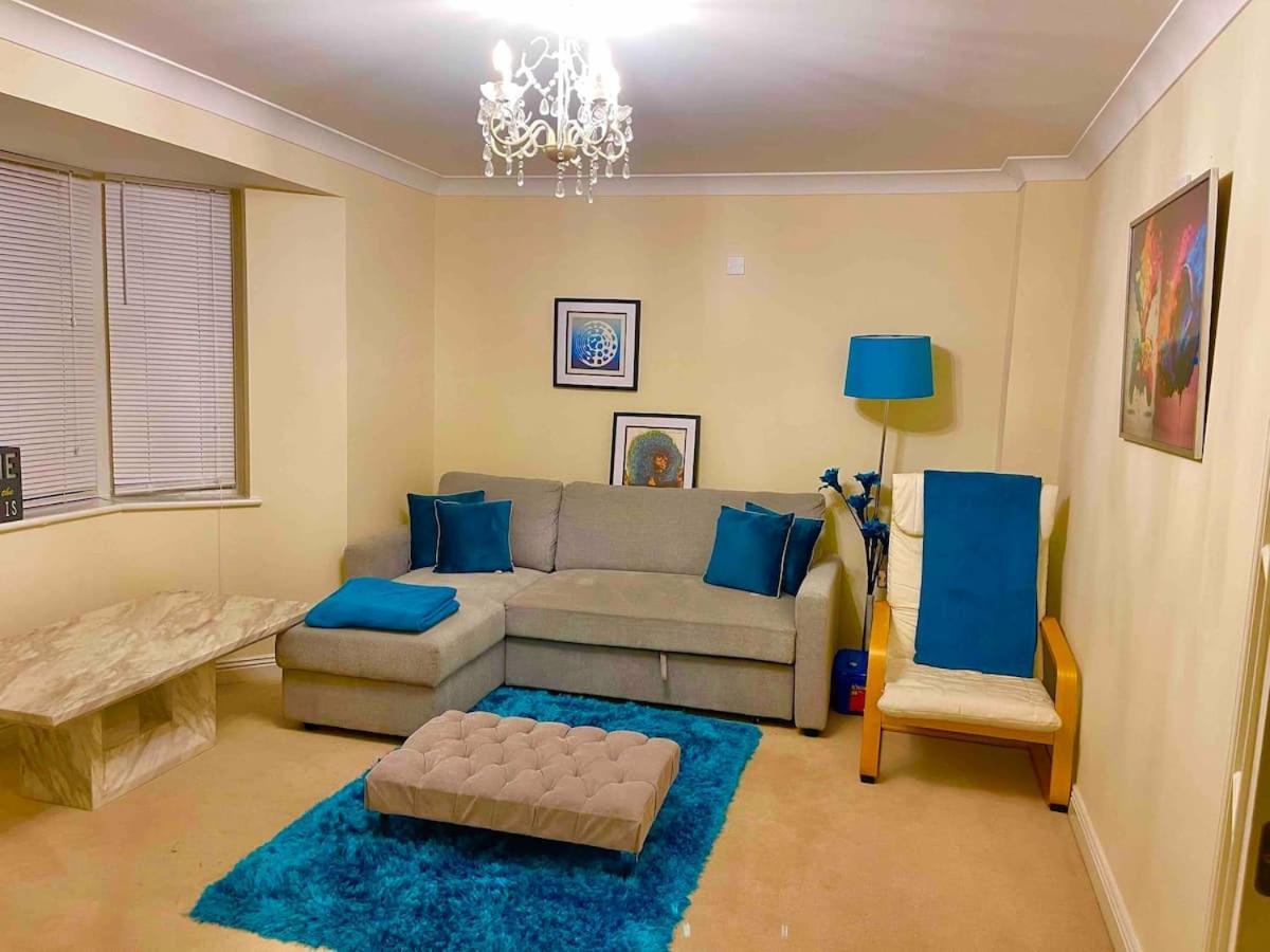 הנסול Luxurious Executive 4 Bedroom Whole Home | For 10 מראה חיצוני תמונה